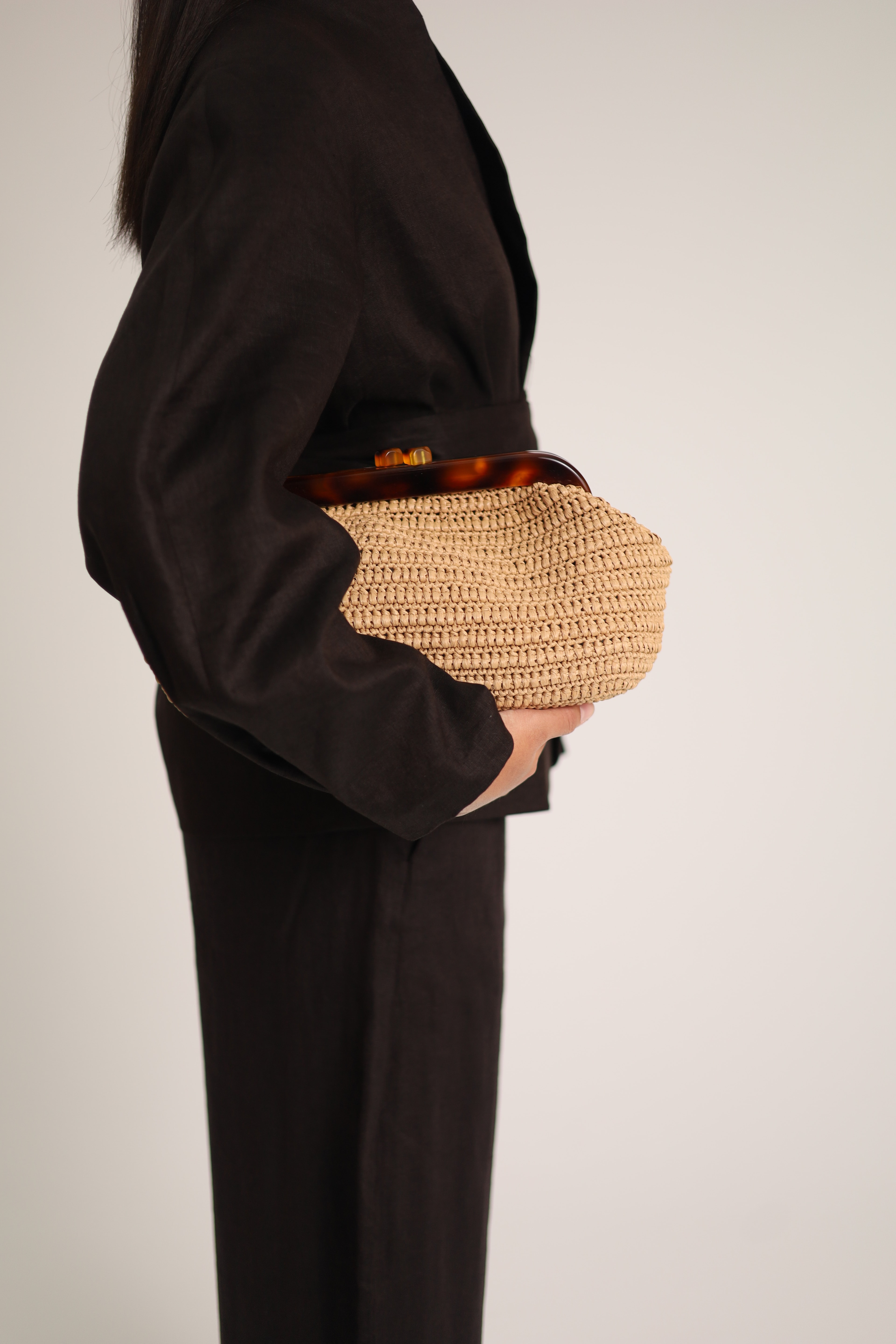 Moana, sac en raphia viscose — porté