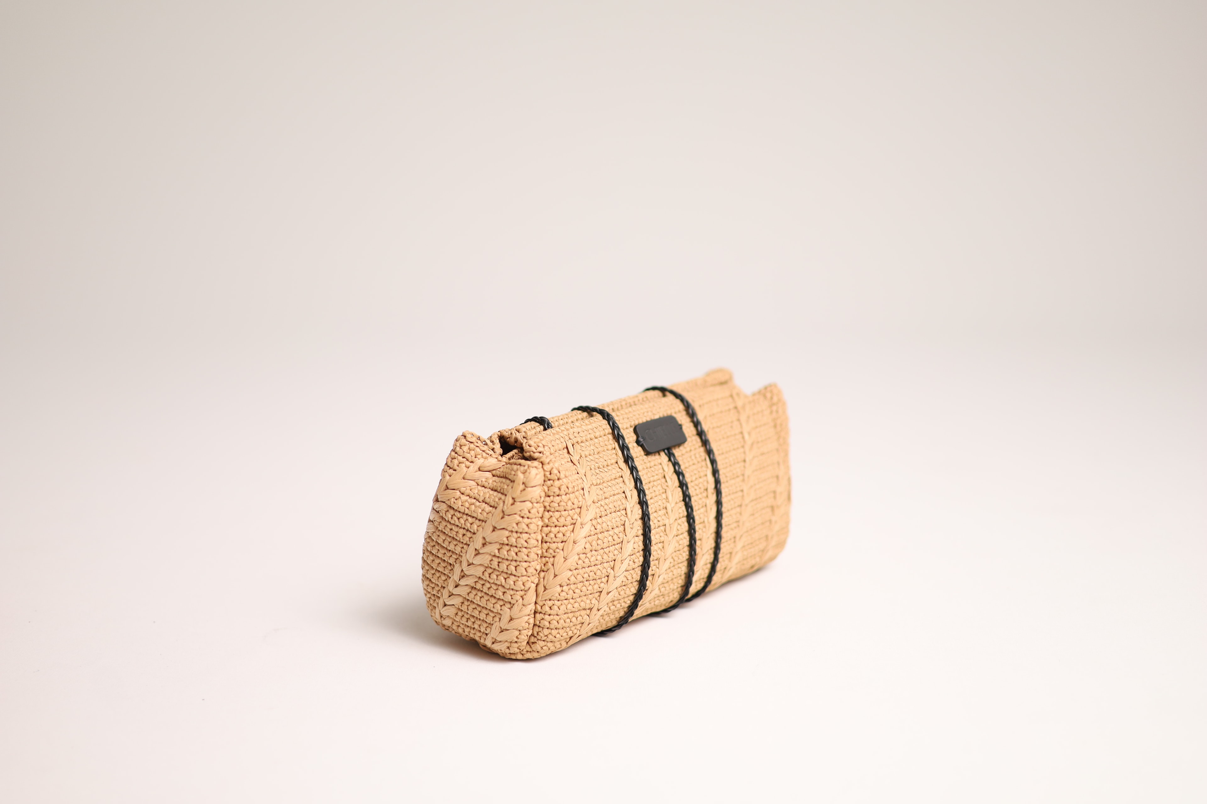 Ivy, sac en cuir de veau, métal et raphia viscose, Beige naturel — vu de face